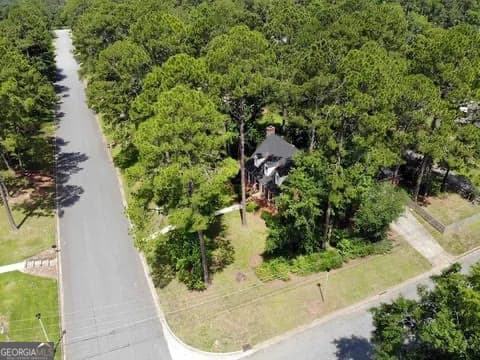 3 bedroom, 2.5 bathroom, 2,176 sq ft single family residence for sale at 2601 Ridgewood Lane, Albany, GA 31707 — photo 2