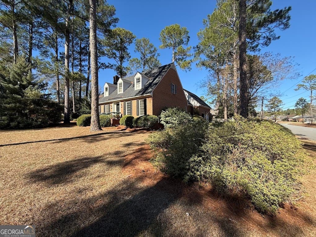 3 bedroom, 2.5 bathroom, 2,176 sq ft single family residence for sale at 2601 Ridgewood Lane, Albany, GA 31707 — photo 10