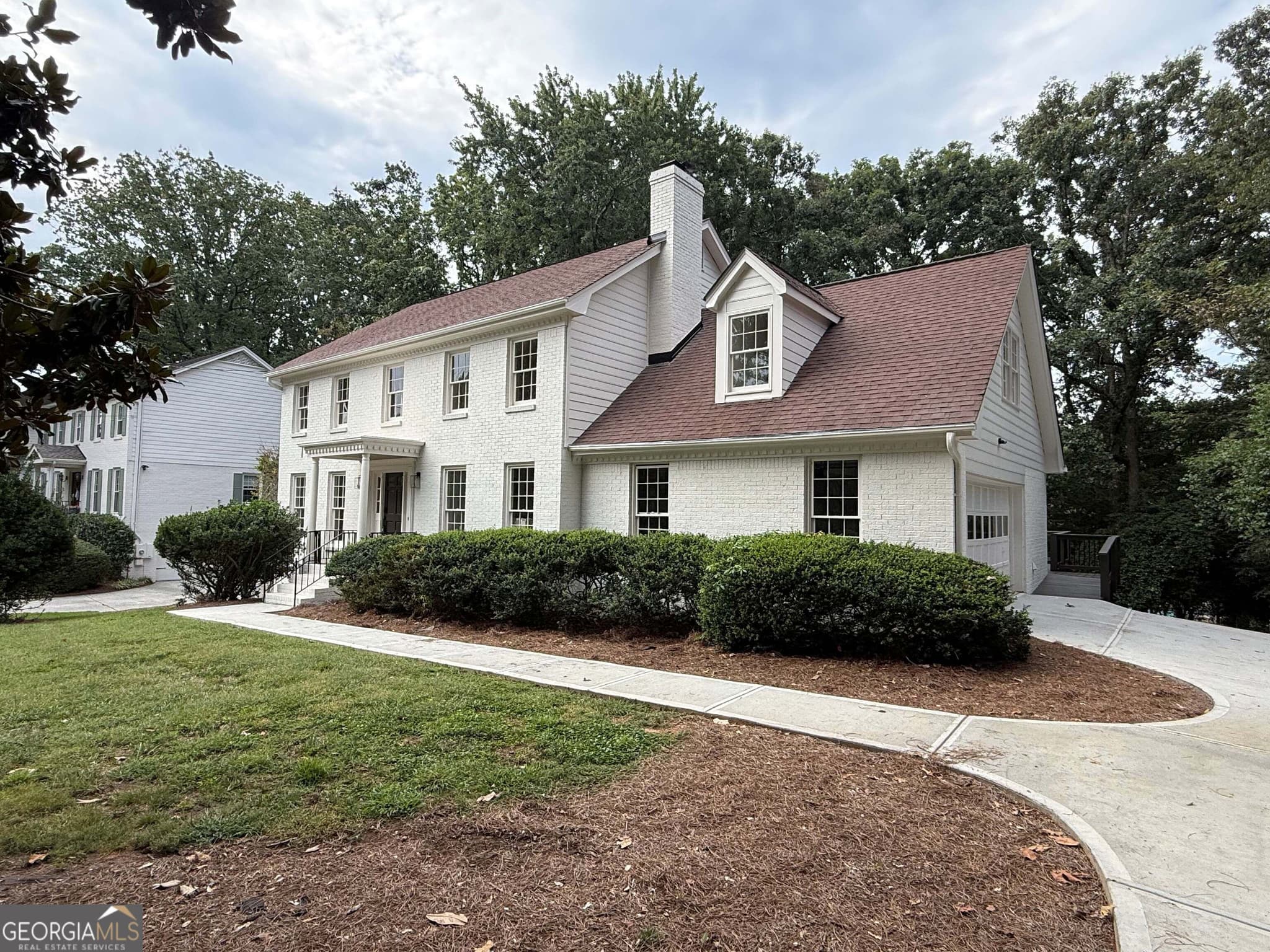 5 bedroom, 4.5 bathroom, 3,600 sq ft single family residence for sale at 5124 Vermack Road, Dunwoody, GA 30338 — photo 4