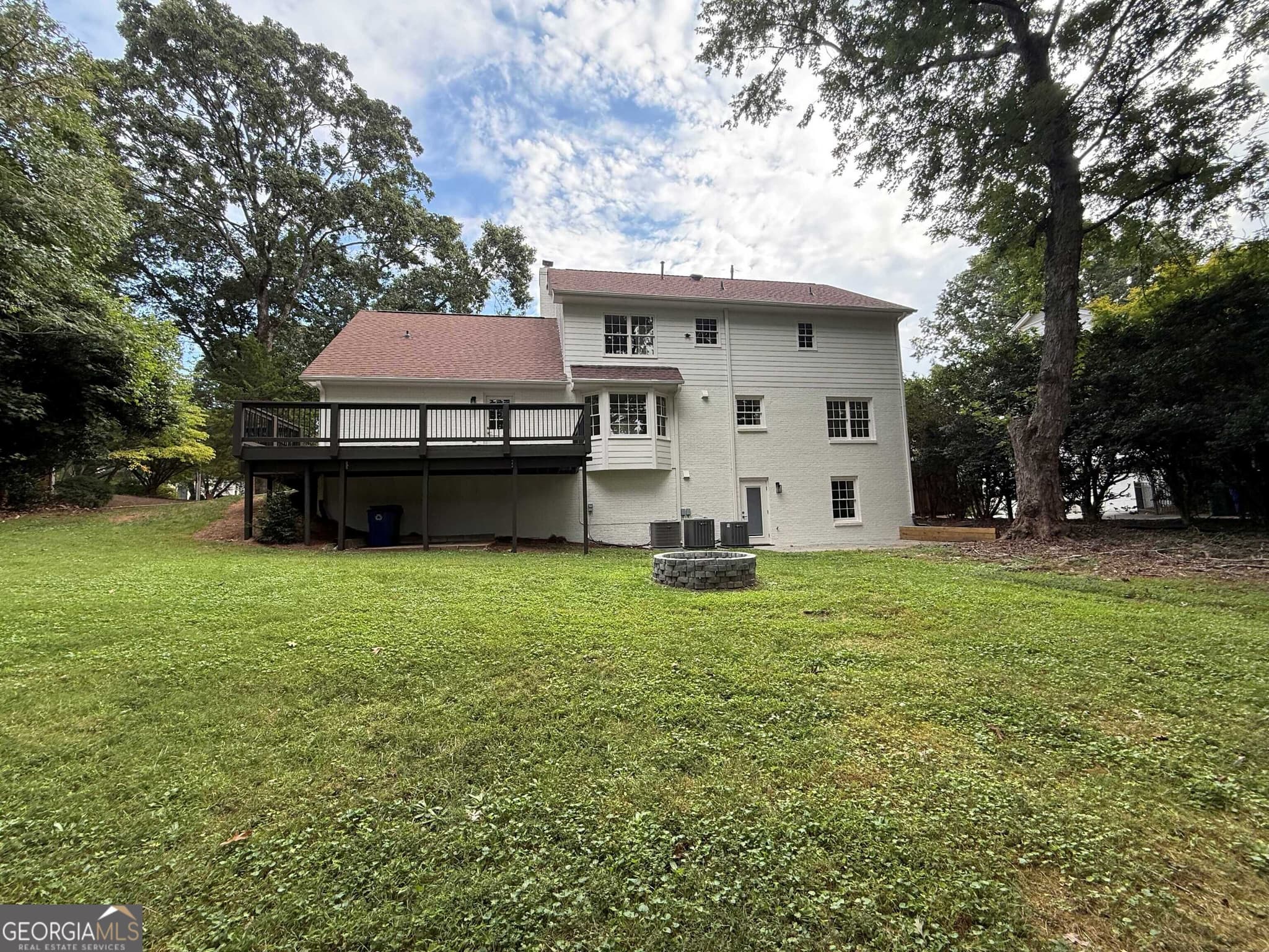 5 bedroom, 4.5 bathroom, 3,600 sq ft single family residence for sale at 5124 Vermack Road, Dunwoody, GA 30338 — photo 8