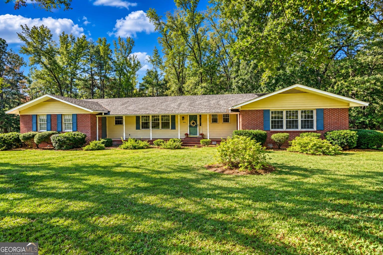 4 bedroom, 2.5 bathroom, 2,951 sq ft single family residence for sale at 1415 Hwy 142, Monticello, GA 31064