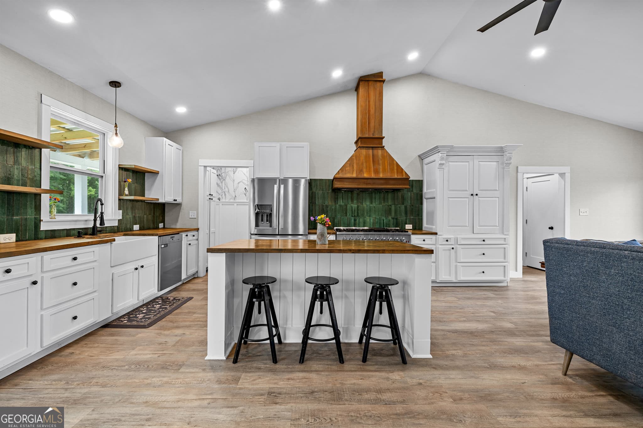 3 bedroom, 2.5 bathroom, 2,032 sq ft single family residence for sale at 1329 Standing Rock Road, Senoia, GA 30276 — photo 9