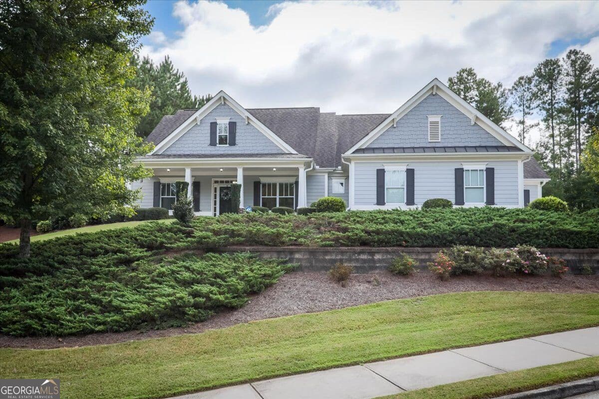 3 bedroom, 2 bathroom, 2,496 sq ft single family residence for sale at 17 Barkwood Court, Dallas, GA 30132 — photo 2