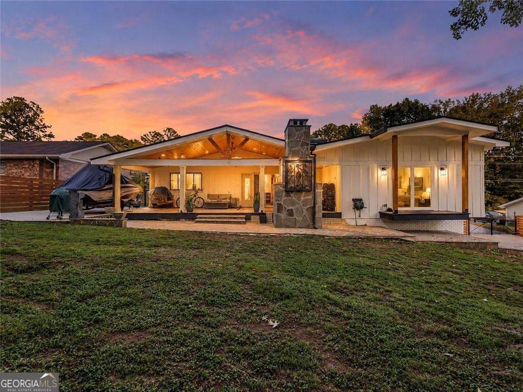 4 bedroom, 4.5 bathroom single family residence for sale at 3870 Russell Street, Smyrna, GA 30082 — photo 2