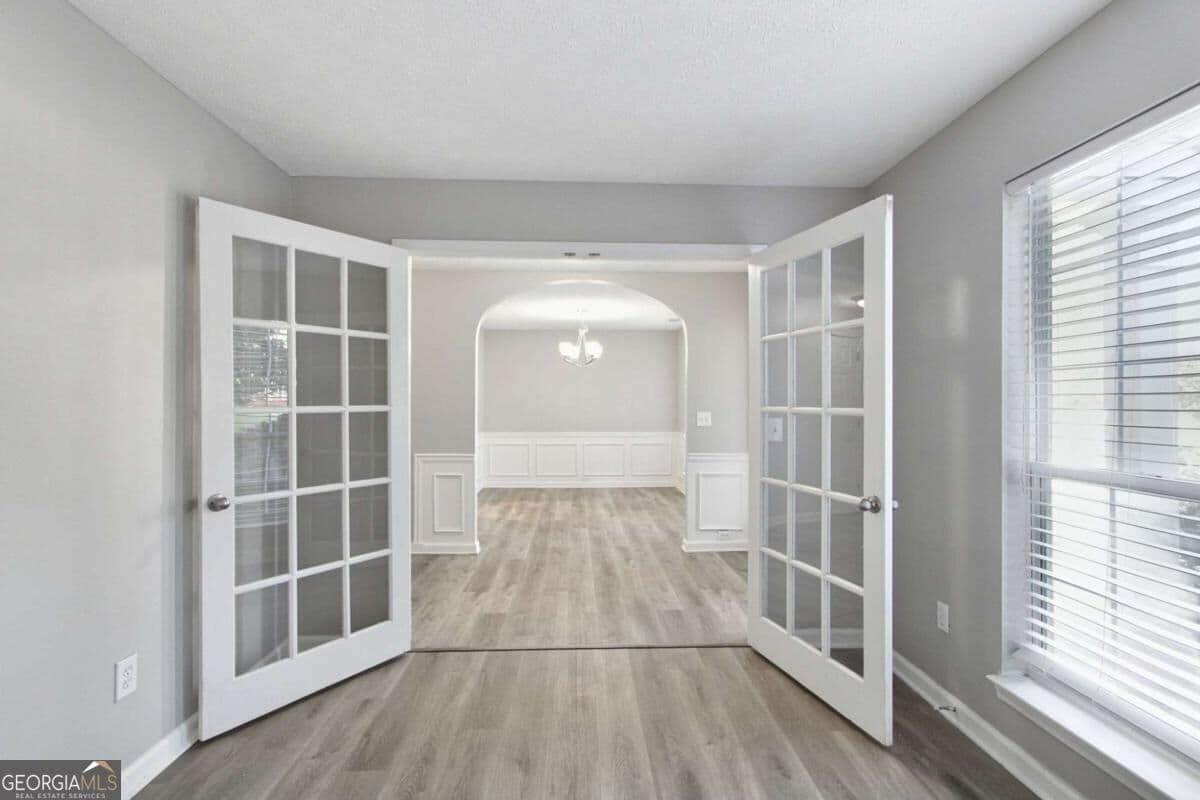 4 bedroom, 2.5 bathroom, 2,152 sq ft single family residence for sale at 5069 Abbotts Glen Way, Acworth, GA 30101 — photo 5