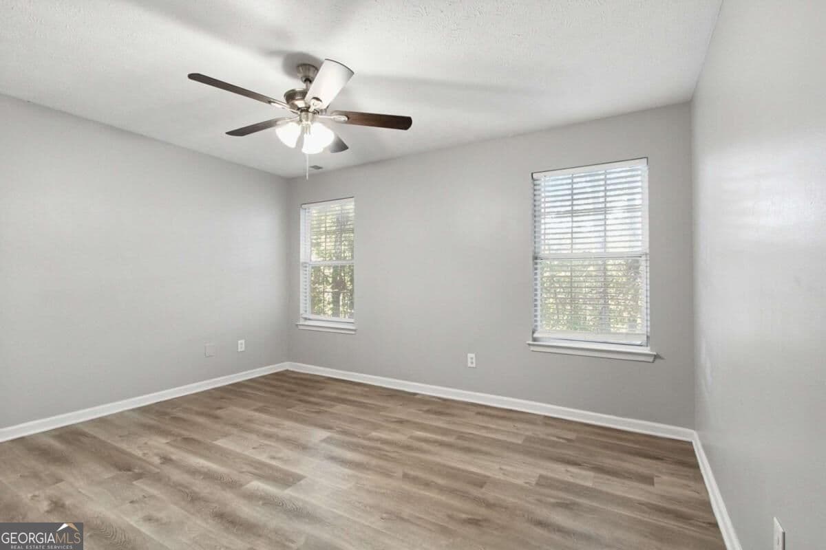 4 bedroom, 2.5 bathroom, 2,152 sq ft single family residence for sale at 5069 Abbotts Glen Way, Acworth, GA 30101 — photo 10