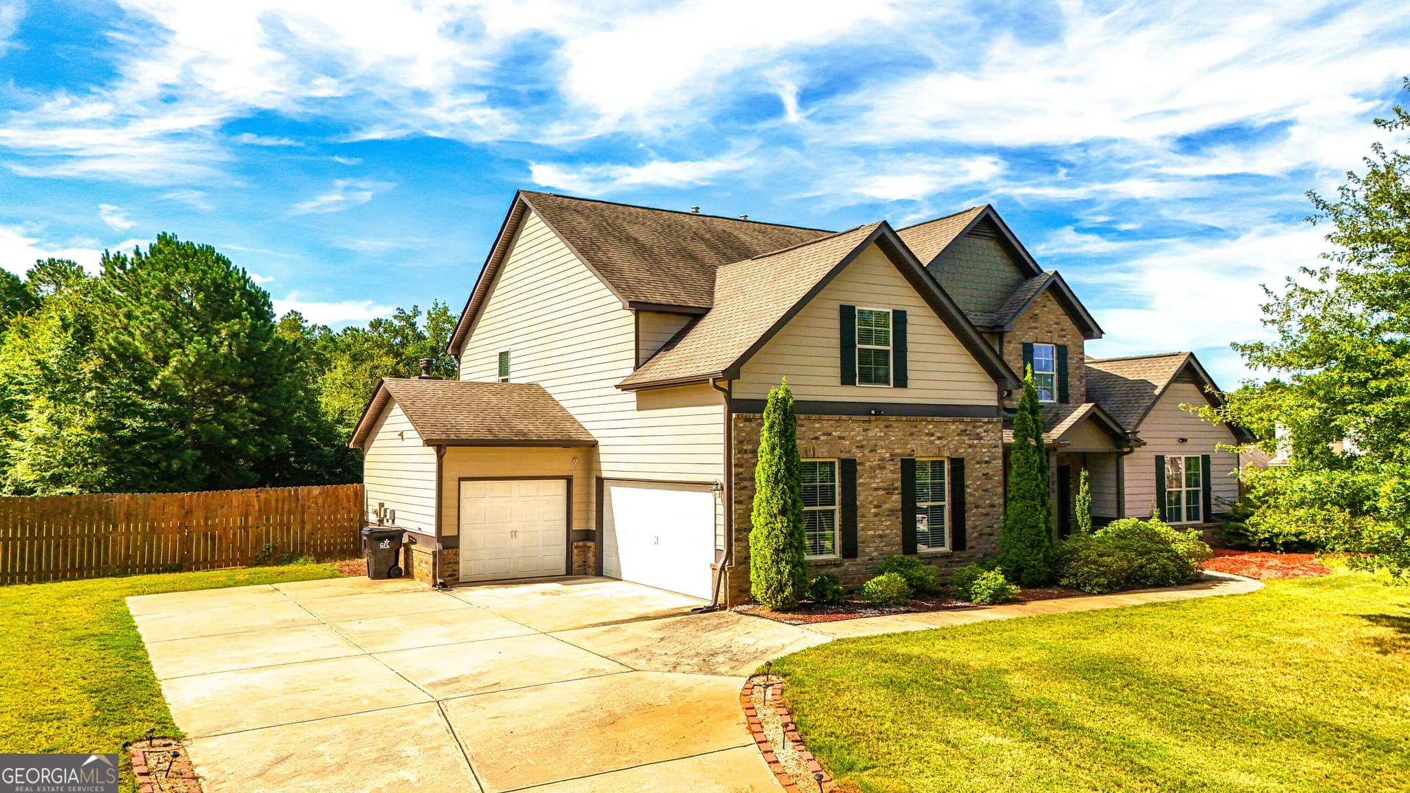 5 bedroom, 3.5 bathroom, 3,649 sq ft single family residence for sale at 205 Vandalay Way, Locust Grove, GA 30248 — photo 6