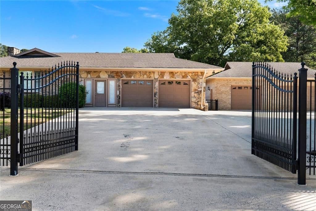 4 bedroom, 3.5 bathroom, 3,956 sq ft single family residence for sale at 1132 Euharlee Road, Kingston, GA 30145 — photo 6