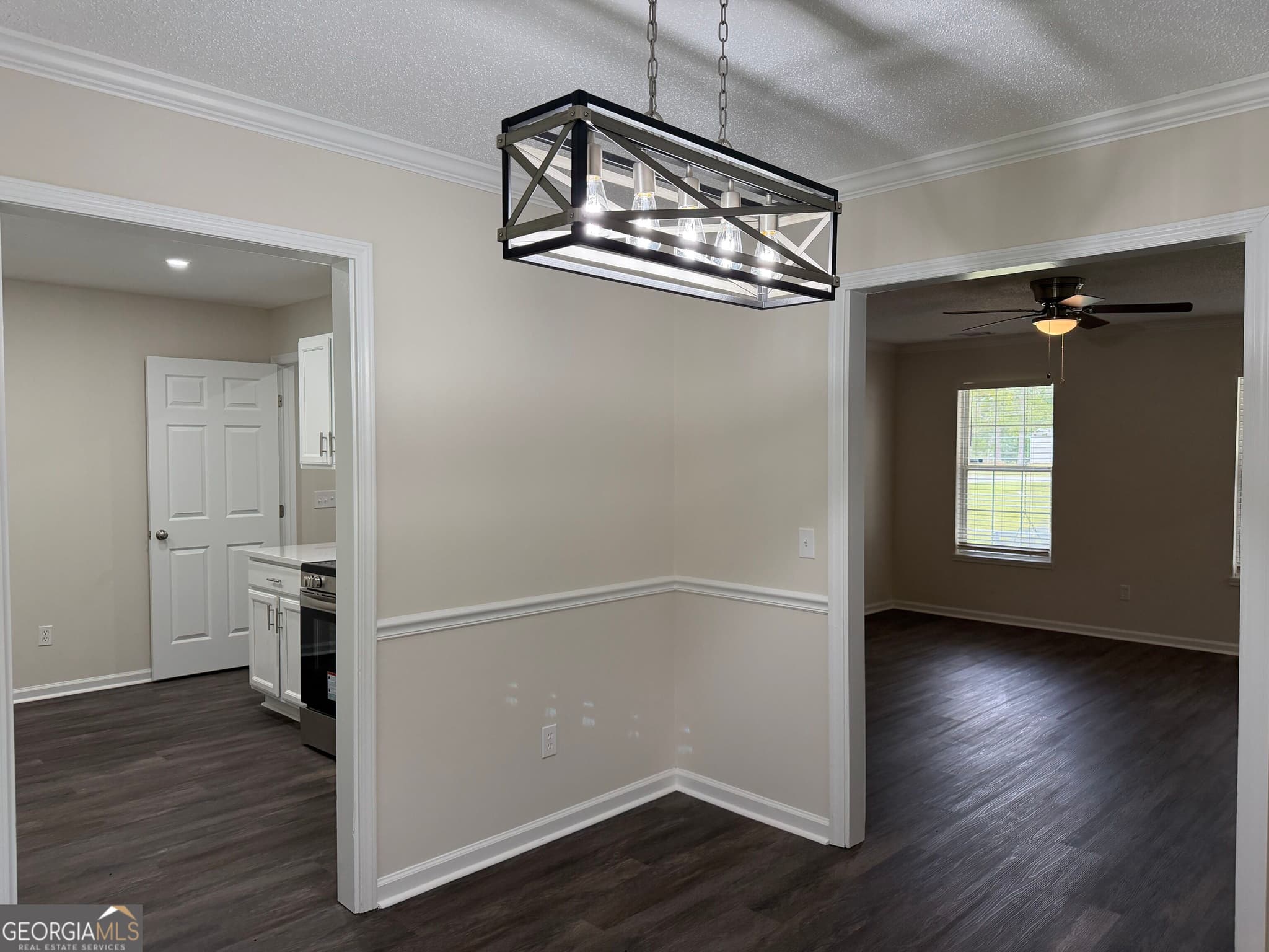 3 bedroom, 2 bathroom, 1,299 sq ft single family residence for sale at 509 Carriage Lane, Statesboro, GA 30458 — photo 7