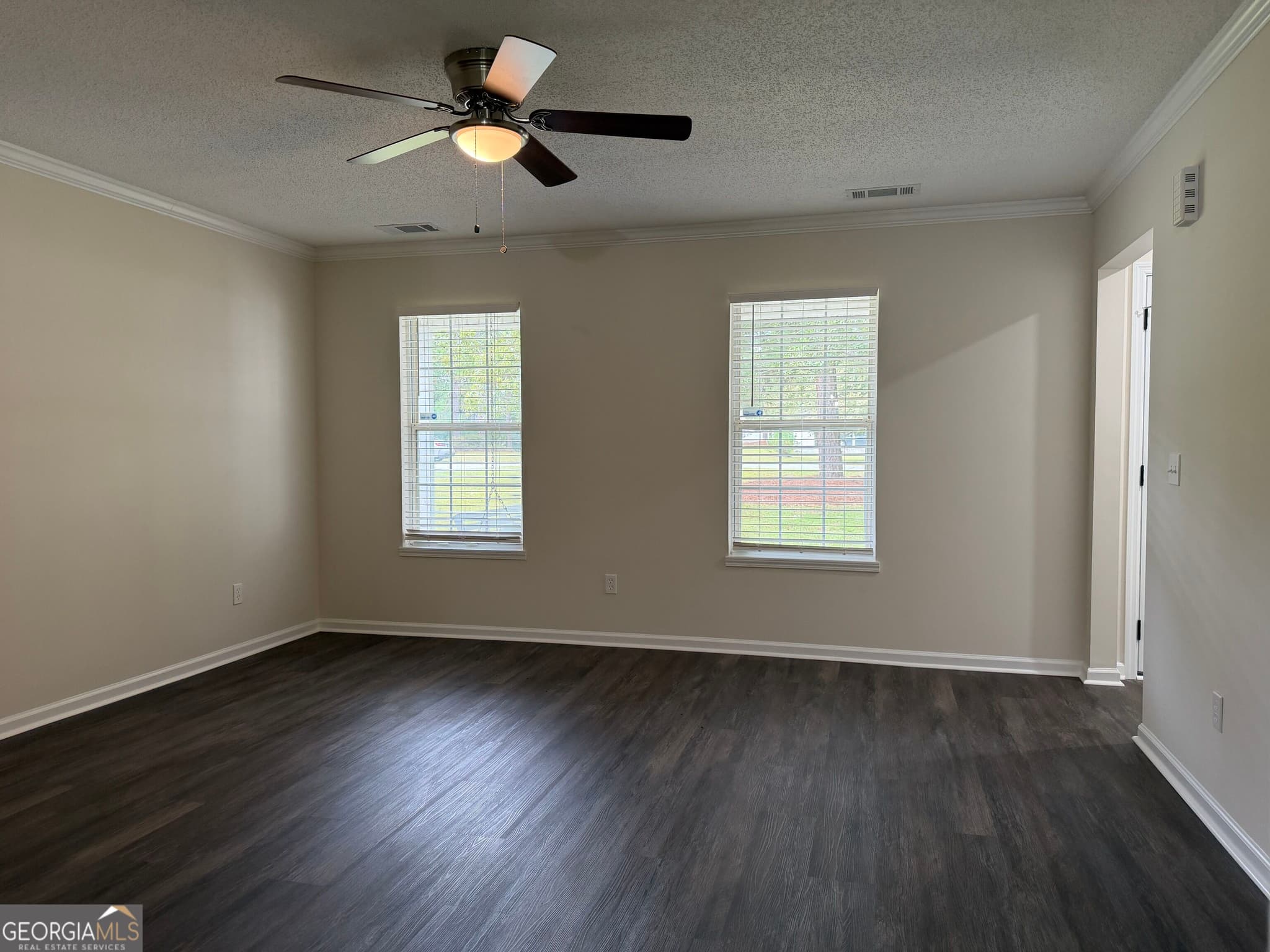 3 bedroom, 2 bathroom, 1,299 sq ft single family residence for sale at 509 Carriage Lane, Statesboro, GA 30458 — photo 9