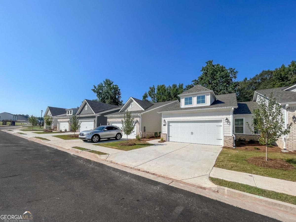 3 bedroom, 2 bathroom, 1,535 sq ft townhouse for rent at 1729 Tolstoy Lane 1729, Stockbridge, GA 30281 for $2,425 a month