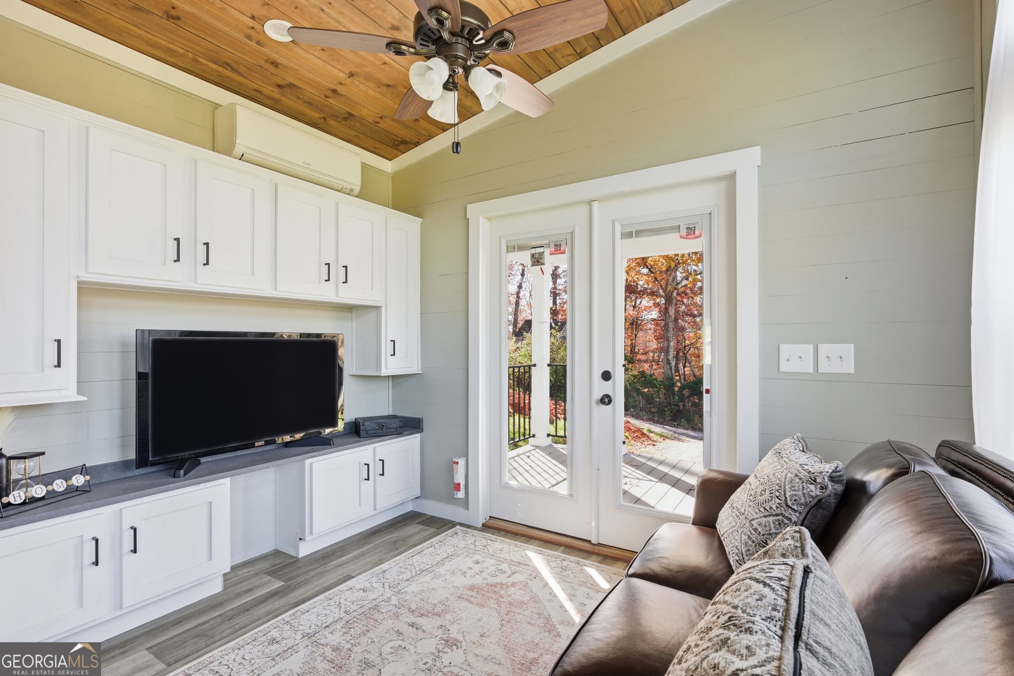 1 bedroom, 1 bathroom, 397 sq ft manufactured home,single family residence for sale at 527 Saunders Road LOT 2, Franklin, NC 28734 — photo 7