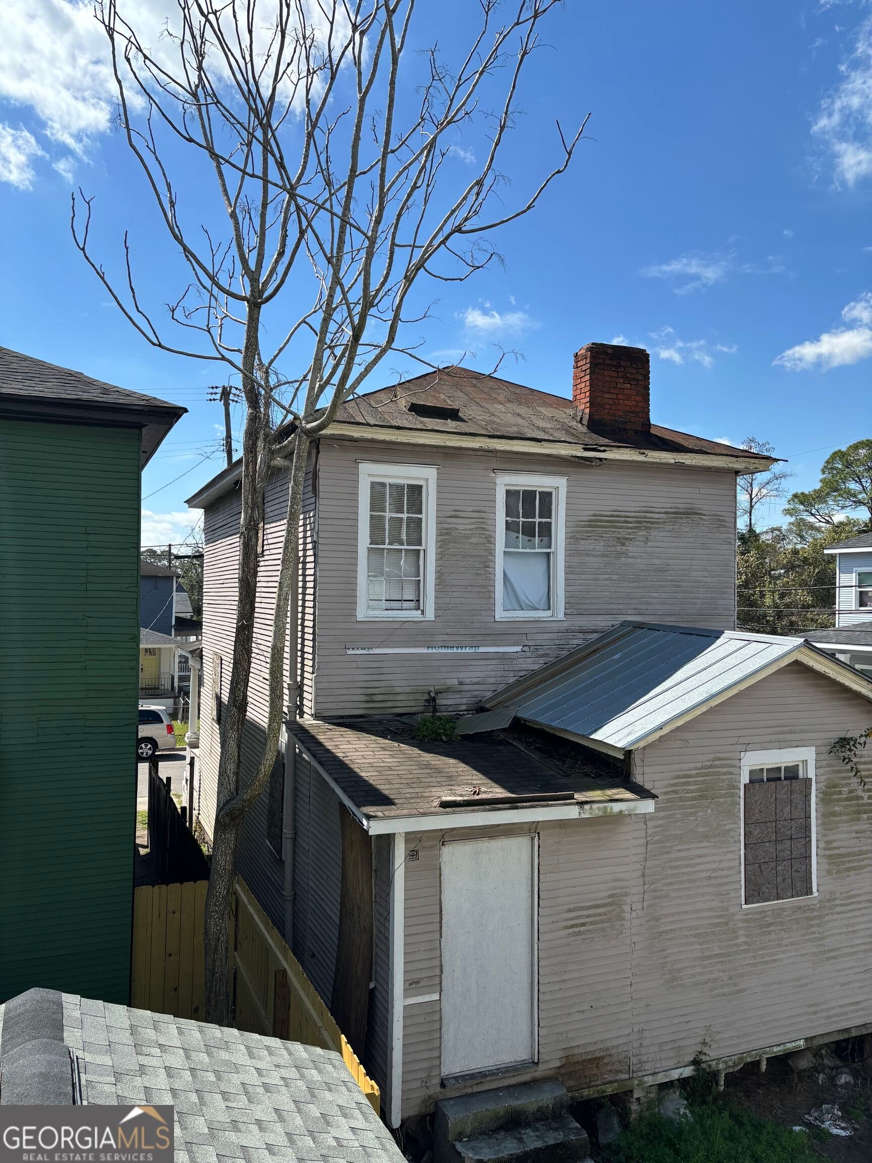 3 bedroom, 2 bathroom, 1,380 sq ft single family residence for sale at 718 W 38th Street, Savannah, GA 31415 — photo 4