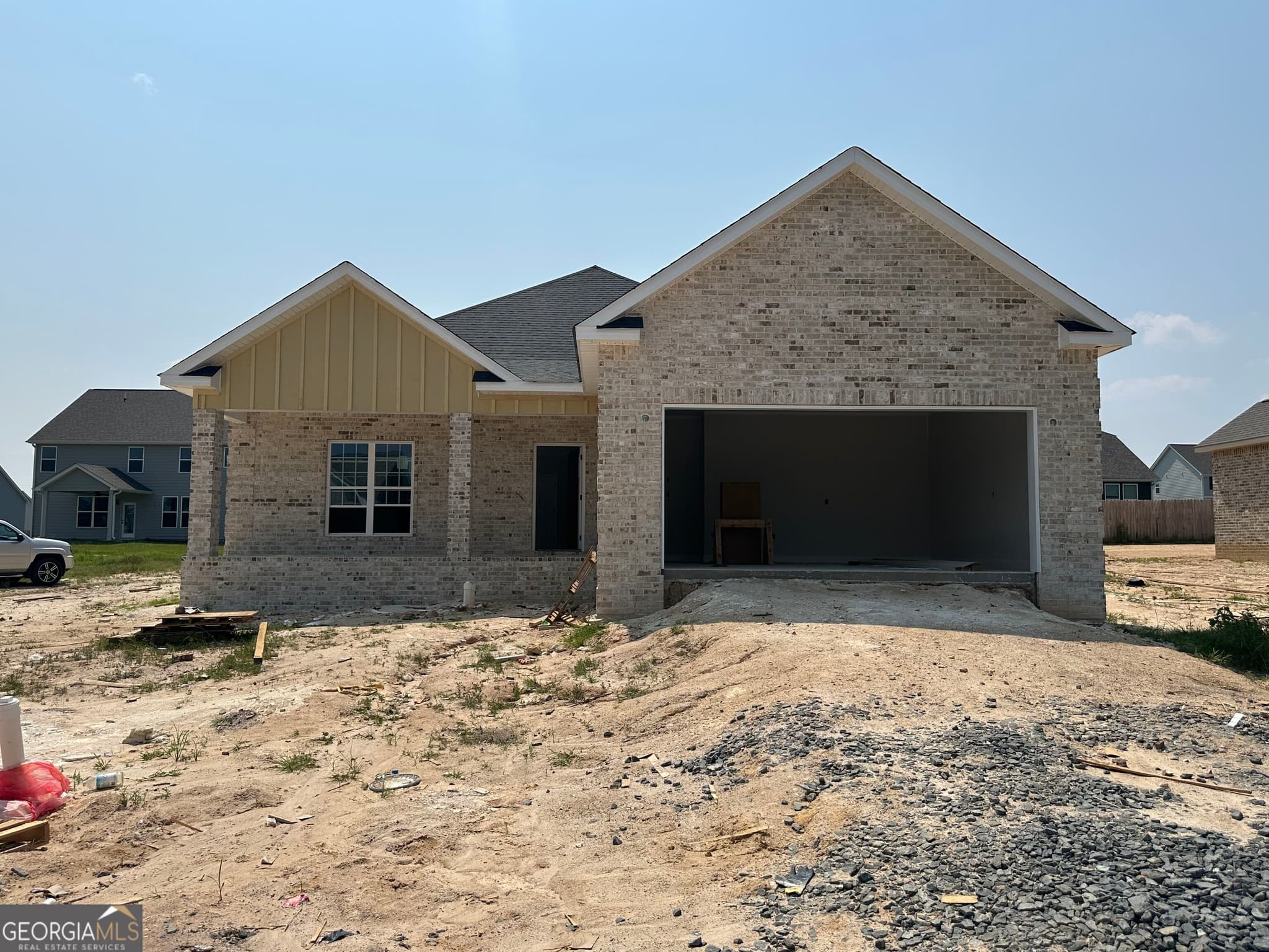 3 bedroom, 2 bathroom, 1,855 sq ft single family residence for sale at 906 Nora Eloise Drive, Bonaire, GA 31005 — photo 1 of 10