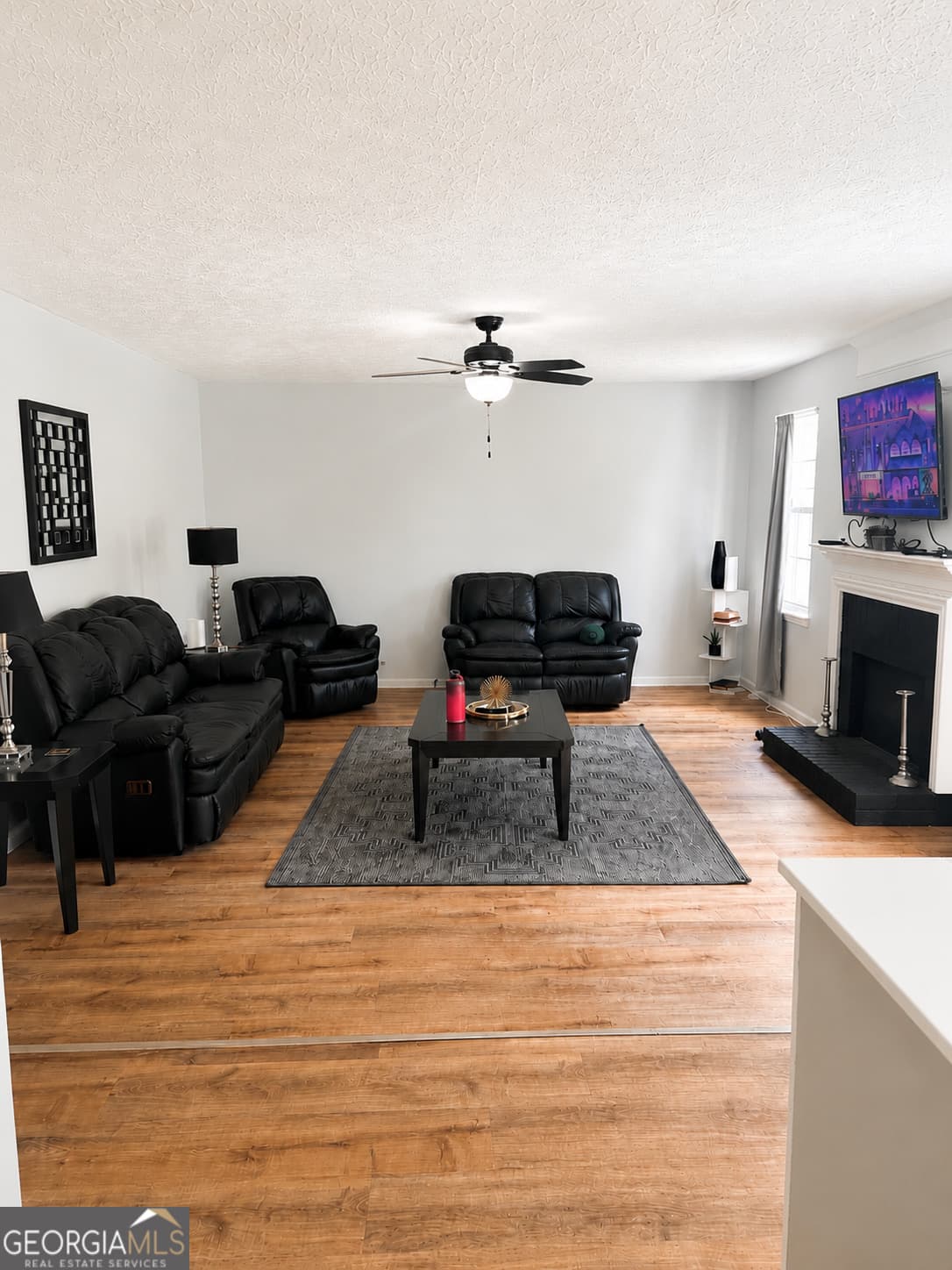 6 bedroom, 2.5 bathroom, 2,836 sq ft single family residence for sale at 6009 Riveroak Terrace, College Park, GA 30349 — photo 2