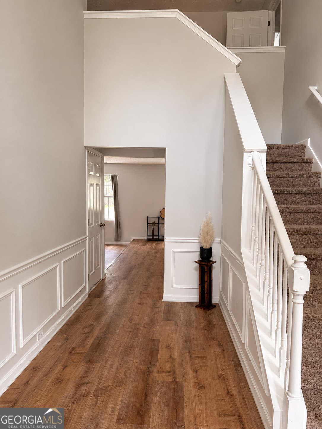 6 bedroom, 2.5 bathroom, 2,836 sq ft single family residence for sale at 6009 Riveroak Terrace, College Park, GA 30349 — photo 8