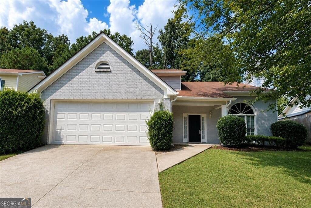 3 bedroom, 2 bathroom, 2,456 sq ft single family residence for rent at 235 Tanners Court, Alpharetta, GA 30022 for $2,750 a month — photo 1 of 1