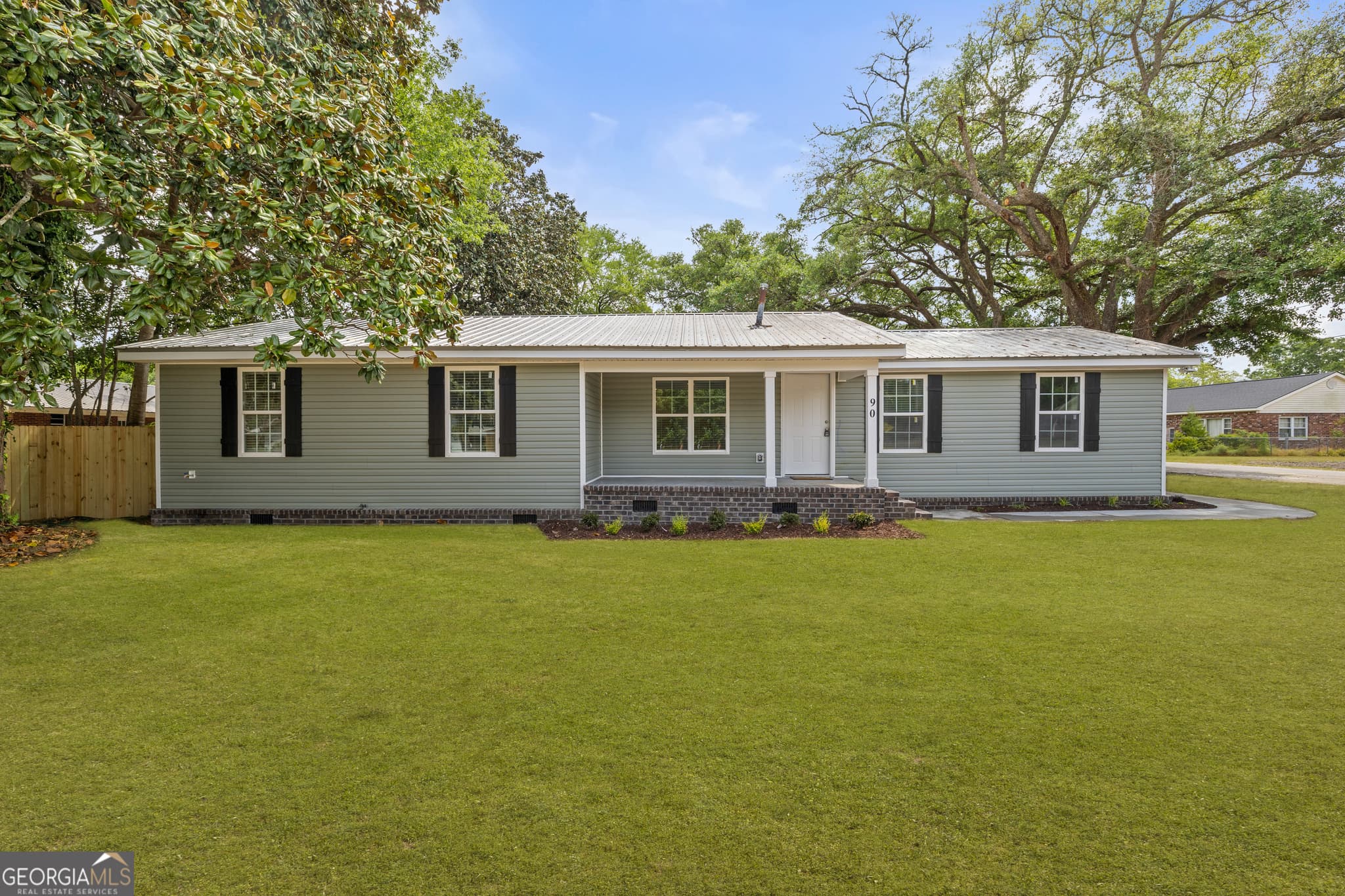 3 bedroom, 2 bathroom, 1,420 sq ft single family residence sold at 90 Anne Street, Pembroke, GA 31321