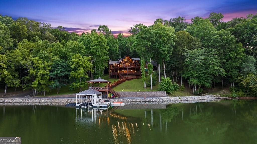 3 bedroom, 3 bathroom, 2,492 sq ft cabin,single family residence sold at 119 Jasmine Lane, Blairsville, GA 30512