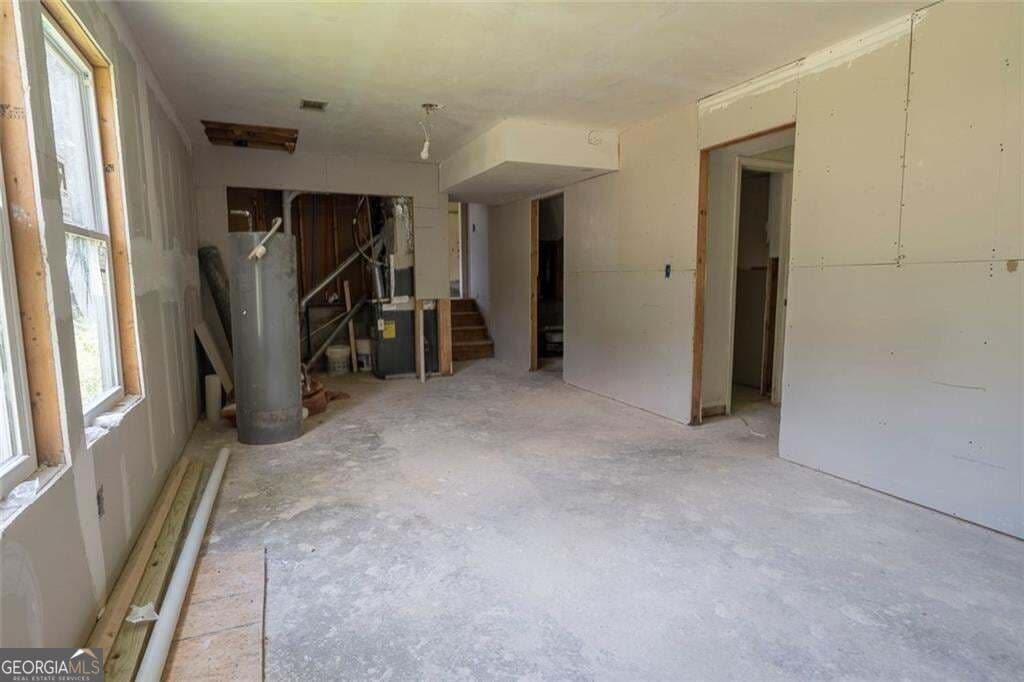 4 bedroom, 3 bathroom, 2,179 sq ft single family residence for sale at 4414 Blackbirch Lane, Decatur, GA 30034 — photo 4