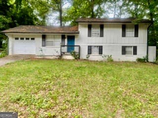 4 bedroom, 2 bathroom, 1,625 sq ft single family residence for sale at 562 Roxbury Drive, Riverdale, GA 30274 — photo 1 of 24