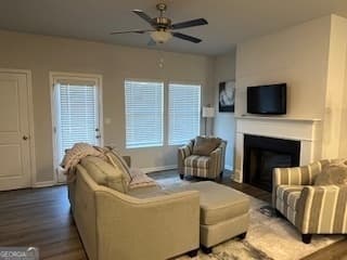 3 bedroom, 2.5 bathroom, 1,500 sq ft single family residence for rent at 4353 Smithgall Court, Union City, GA 30291 for $1,900 a month — photo 9