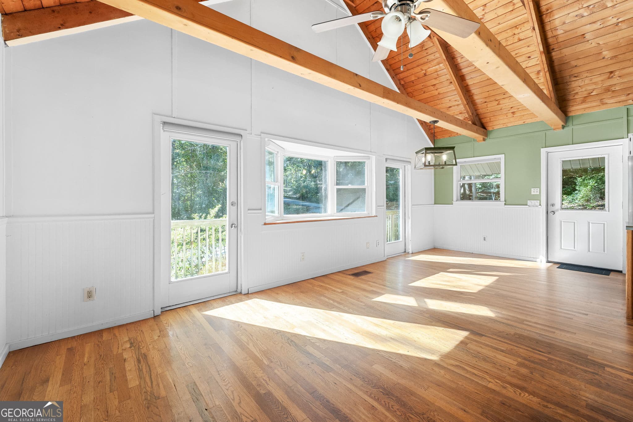 3 bedroom, 3 bathroom, 2,027 sq ft cabin,single family residence for sale at 332 Magnolia Drive, Sautee Nacoochee, GA 30571 — photo 5