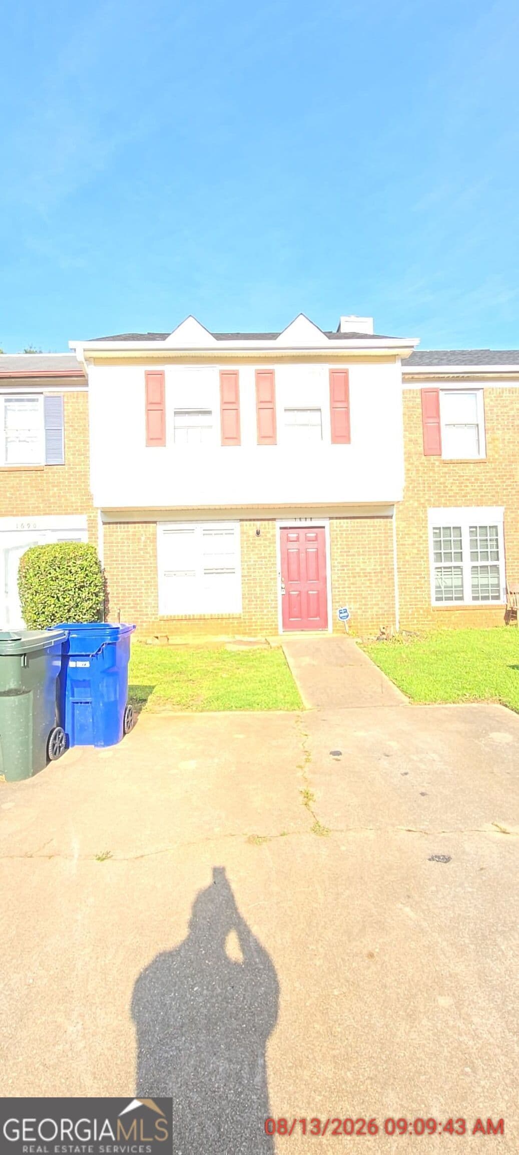 2 bedroom, 2.5 bathroom, 1,008 sq ft townhouse for rent at 1688 Winchester Way, Conyers, GA 30013 for $1,200 a month — photo 1 of 11