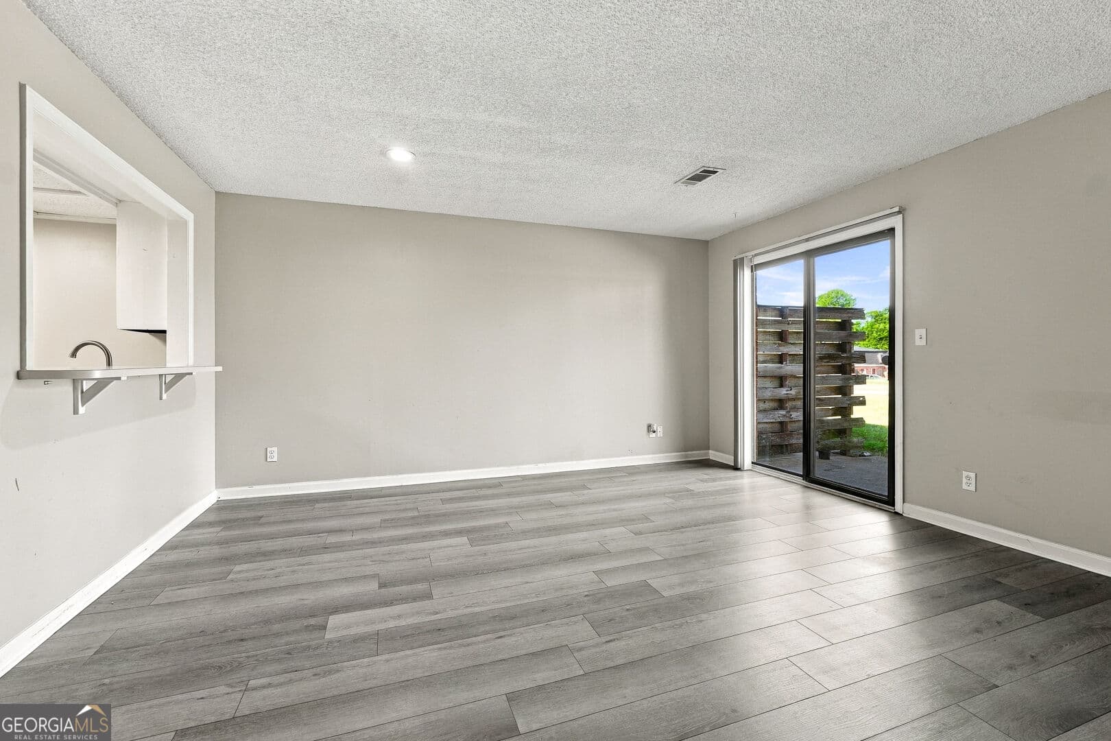 2 bedroom, 1.5 bathroom condominium for sale at 3730 Old Flowery Bra Road H3, Oakwood, GA 30566 — photo 5