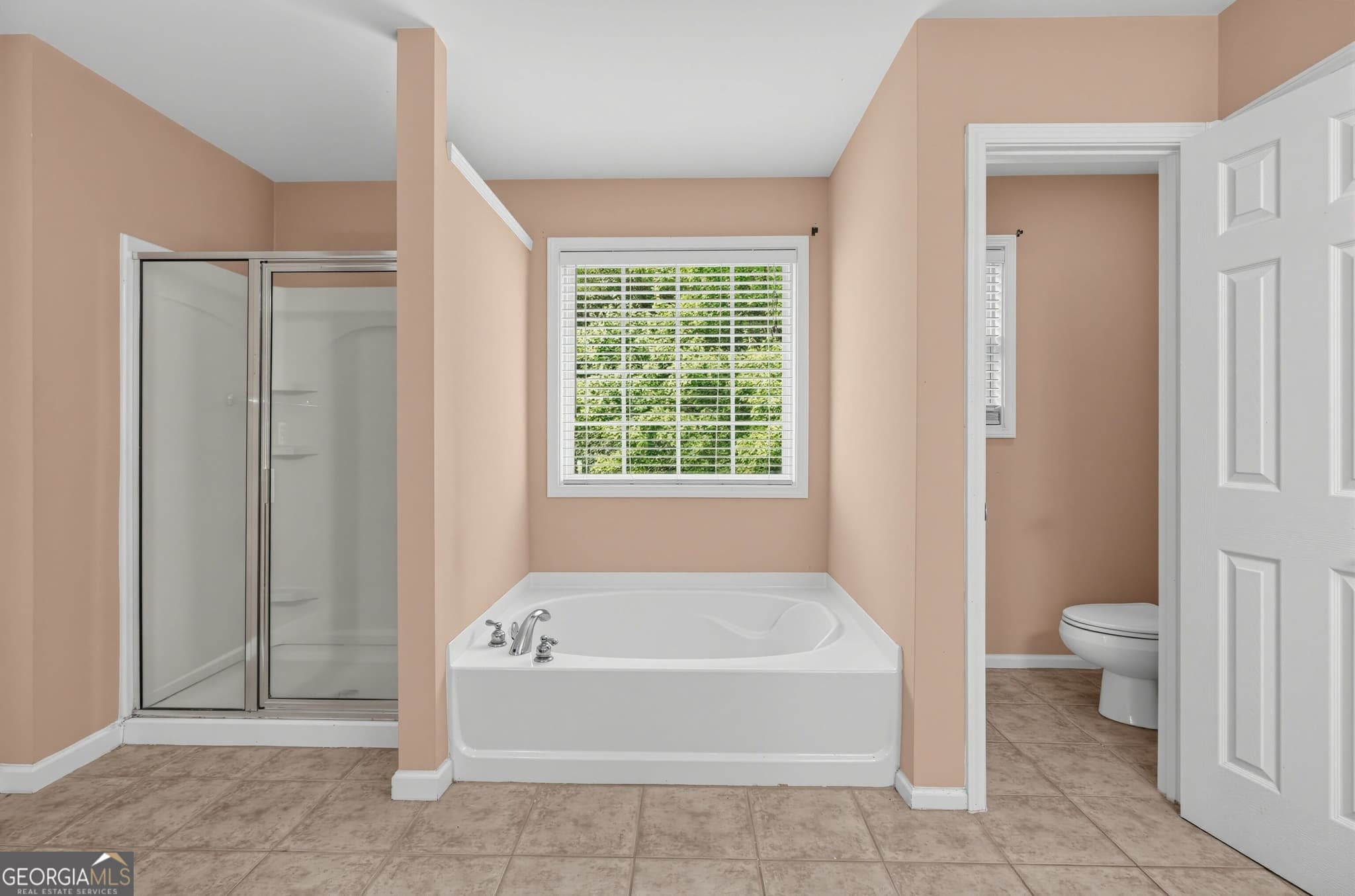 4 bedroom, 2.5 bathroom, 2,534 sq ft single family residence for sale at 1040 Buckhorn Bend, Locust Grove, GA 30248 — photo 8
