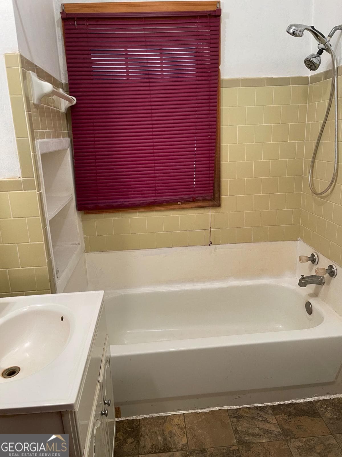 4 bedroom, 2 bathroom, 2,045 sq ft single family residence for sale at 1721 Us 1 Highway, Alma, GA 31510 — photo 6
