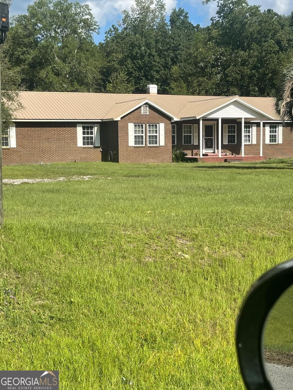 4 bedroom, 2 bathroom, 2,045 sq ft single family residence for sale at 1721 Us 1 Highway, Alma, GA 31510
