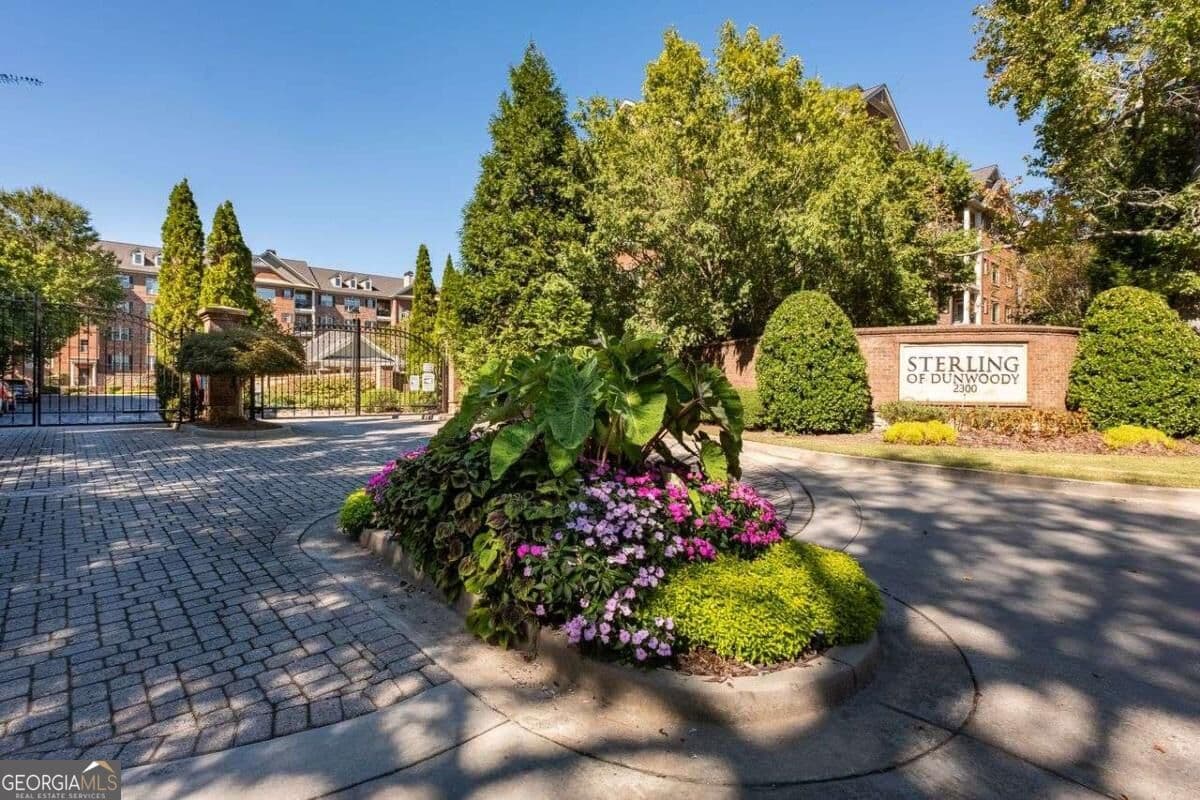 2 bedroom, 2 bathroom, 1,457 sq ft condominium for sale at 2300 Peachford Road 3410, Atlanta, GA 30338 — photo 1 of 36