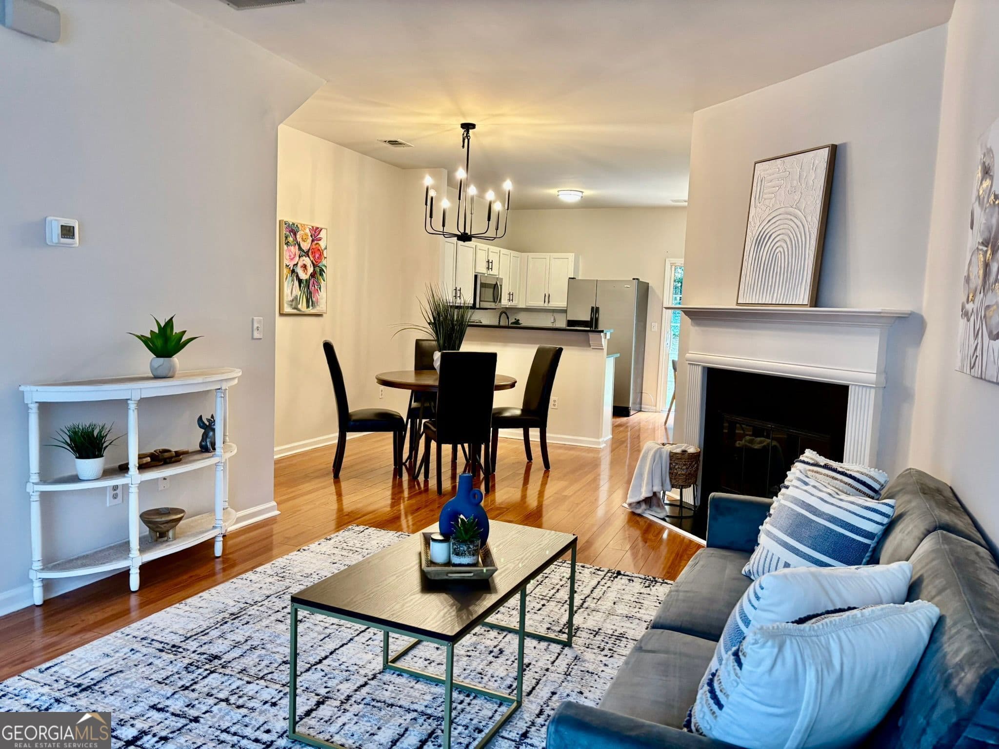 2 bedroom, 2.5 bathroom, 1,256 sq ft townhouse for sale at 256 Paden Cove Trail, Lawrenceville, GA 30044 — photo 5