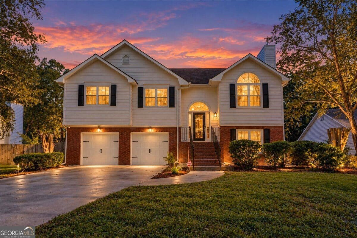 5 bedroom, 3 bathroom, 2,020 sq ft single family residence for sale at 3590 Andrea Lee Court, Snellville, GA 30039