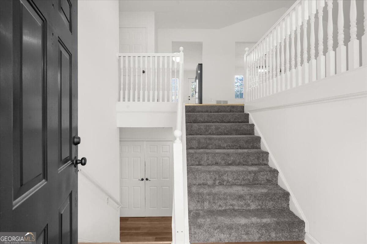 5 bedroom, 3 bathroom, 2,020 sq ft single family residence for sale at 3590 Andrea Lee Court, Snellville, GA 30039 — photo 5