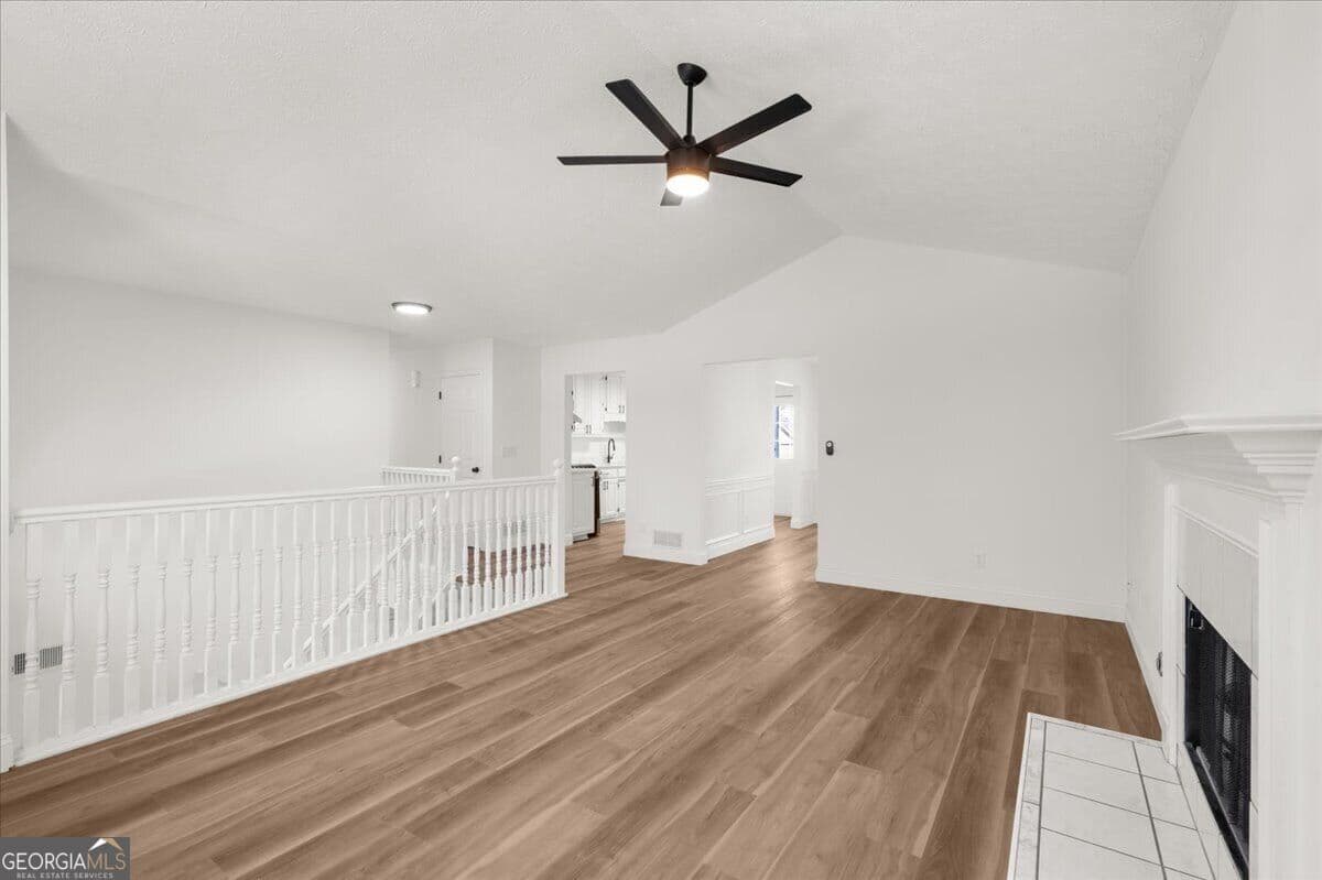 5 bedroom, 3 bathroom, 2,020 sq ft single family residence for sale at 3590 Andrea Lee Court, Snellville, GA 30039 — photo 8