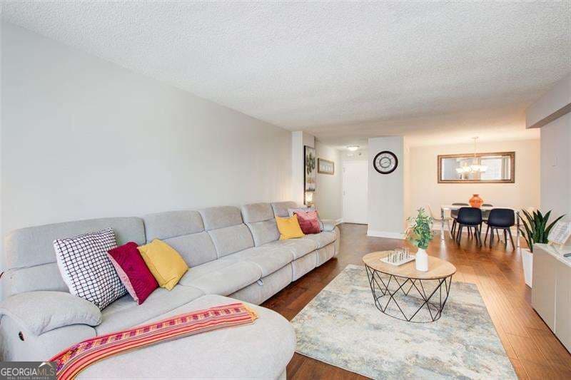 1 bedroom, 1 bathroom, 837 sq ft condominium for sale at 2479 Peachtree Road 304, Atlanta, GA 30305 — photo 7