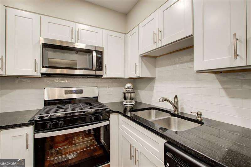 1 bedroom, 1 bathroom, 837 sq ft condominium for sale at 2479 Peachtree Road 304, Atlanta, GA 30305 — photo 10