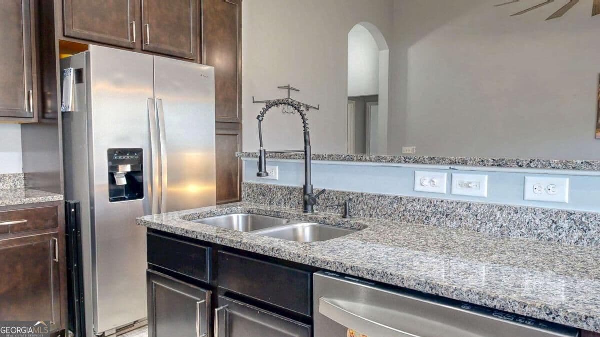 4 bedroom, 2 bathroom, 1,614 sq ft single family residence under contract at 309 Casey Drive, Pooler, GA 31322 — photo 9