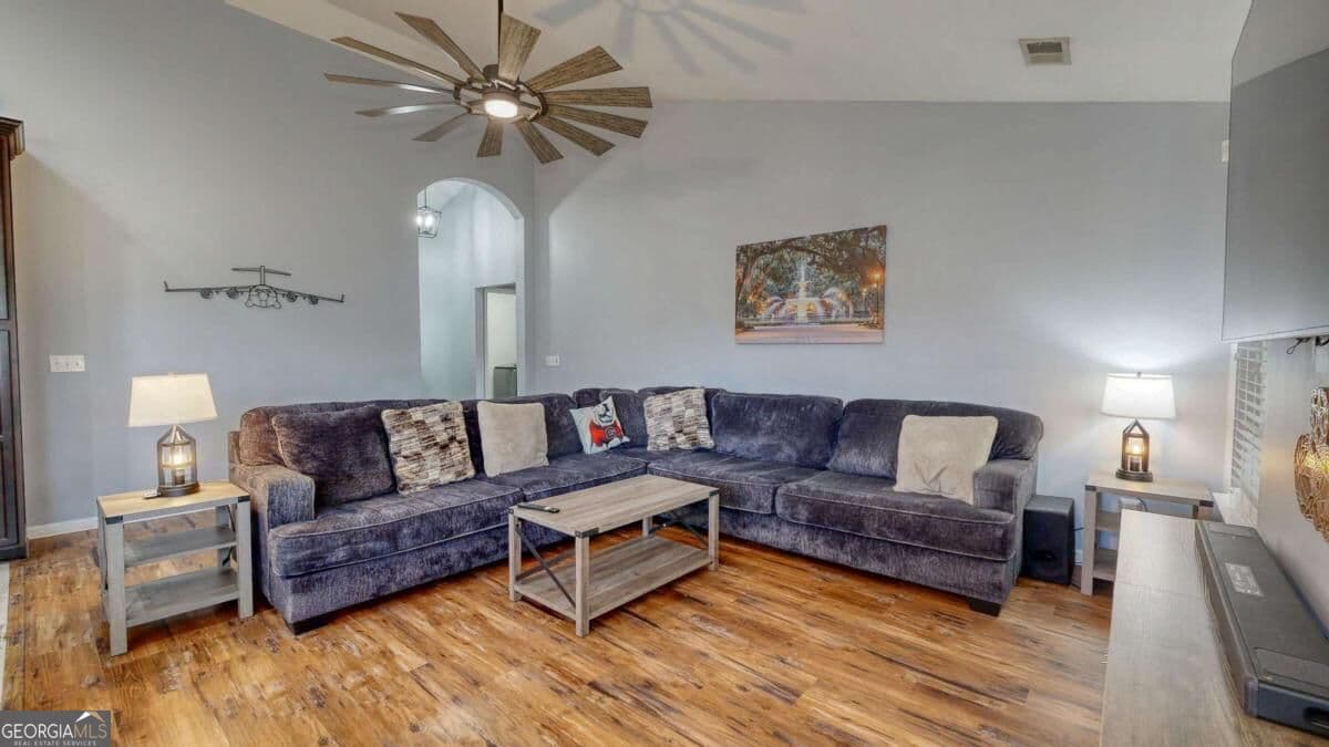4 bedroom, 2 bathroom, 1,614 sq ft single family residence under contract at 309 Casey Drive, Pooler, GA 31322 — photo 4