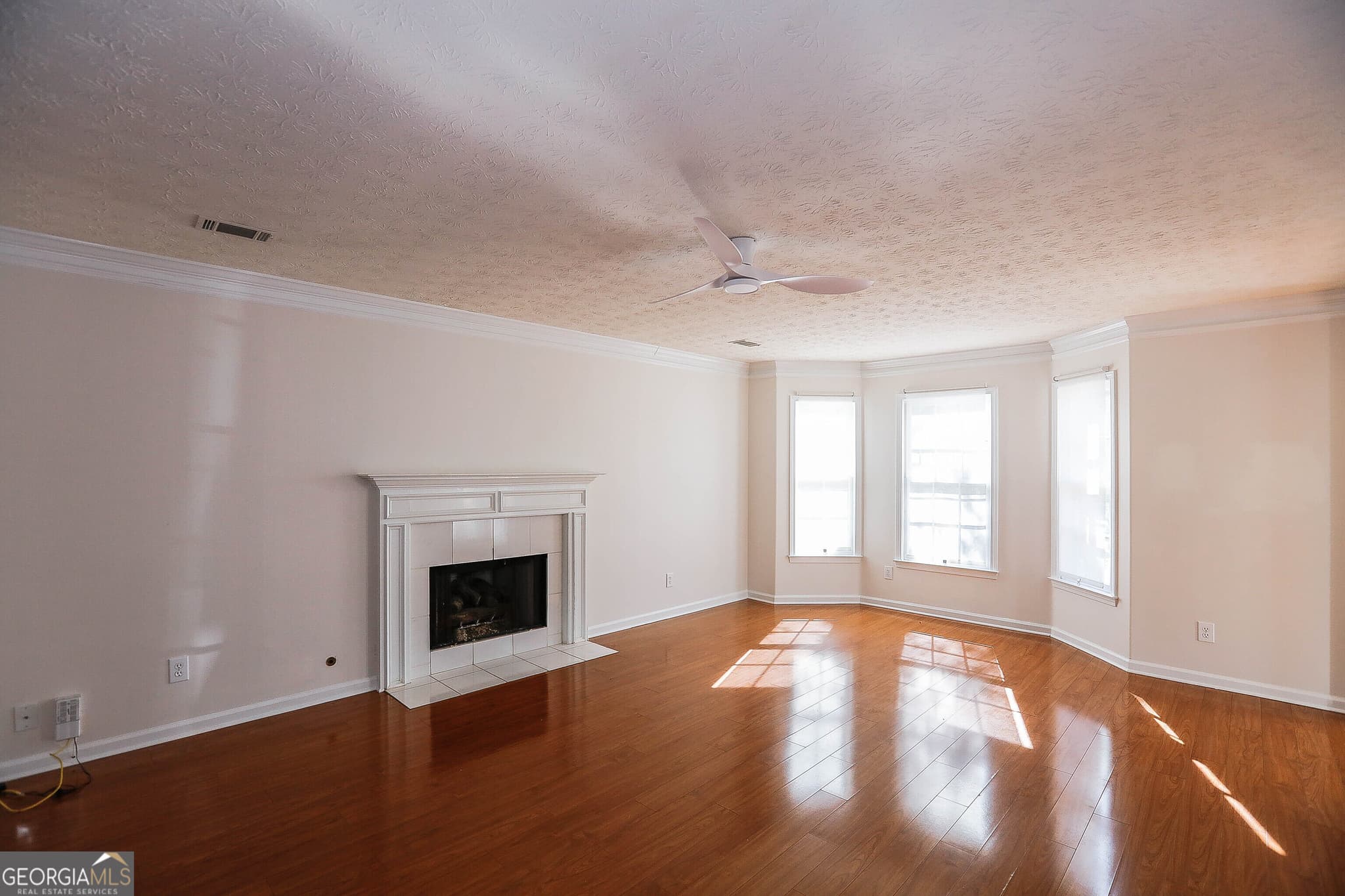 4 bedroom, 2.5 bathroom single family residence for rent at 1885 Watercrest Circle, Lawrenceville, GA 30043 for $2,100 a month — photo 2