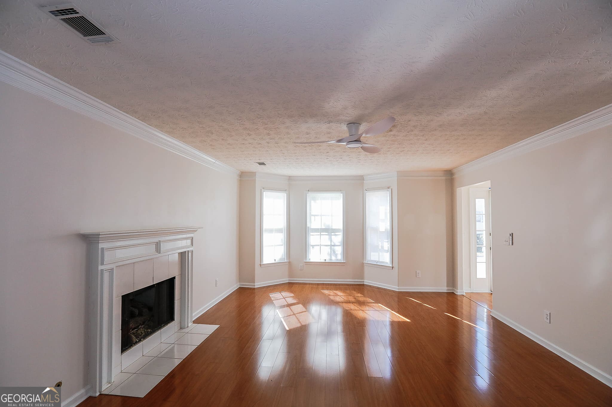 4 bedroom, 2.5 bathroom single family residence for rent at 1885 Watercrest Circle, Lawrenceville, GA 30043 for $2,100 a month — photo 5