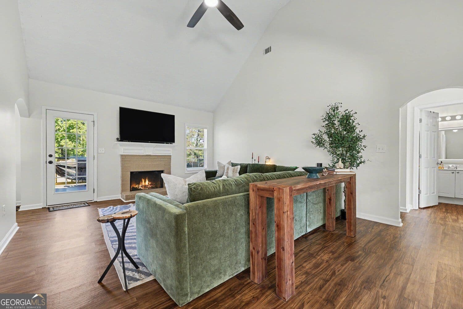 4 bedroom, 3 bathroom, 2,263 sq ft single family residence for sale at 563 Bailey Drive, Jefferson, GA 30549 — photo 6