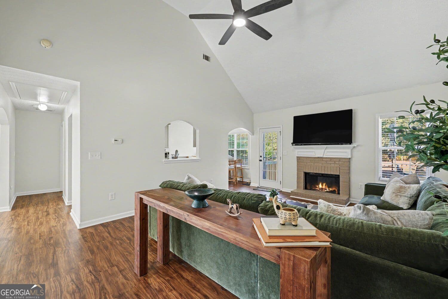 4 bedroom, 3 bathroom, 2,263 sq ft single family residence for sale at 563 Bailey Drive, Jefferson, GA 30549 — photo 7
