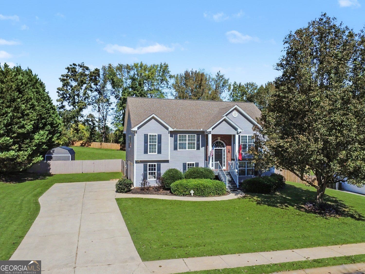 4 bedroom, 3 bathroom, 2,263 sq ft single family residence for sale at 563 Bailey Drive, Jefferson, GA 30549 — photo 3