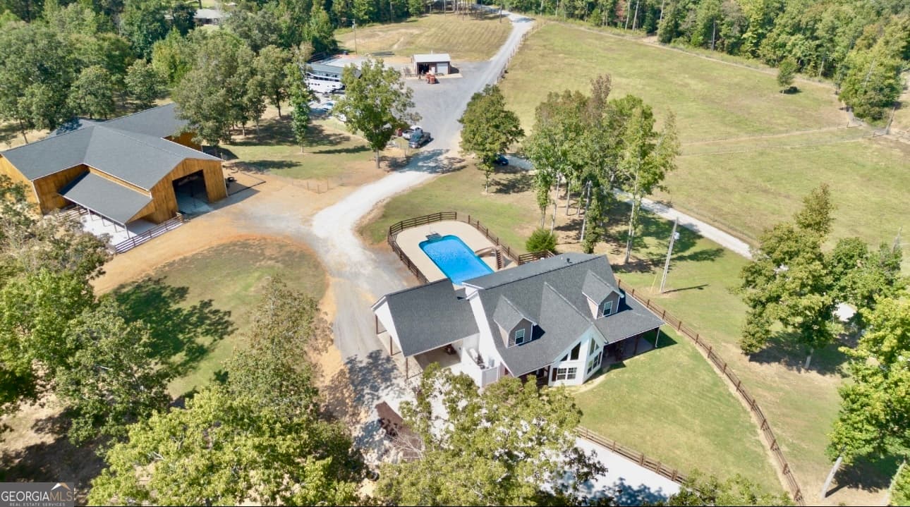 5 bedroom, 3 bathroom, 2,400 sq ft farm for sale at 286 County Road 28, Centre, AL 35960 — photo 1 of 49