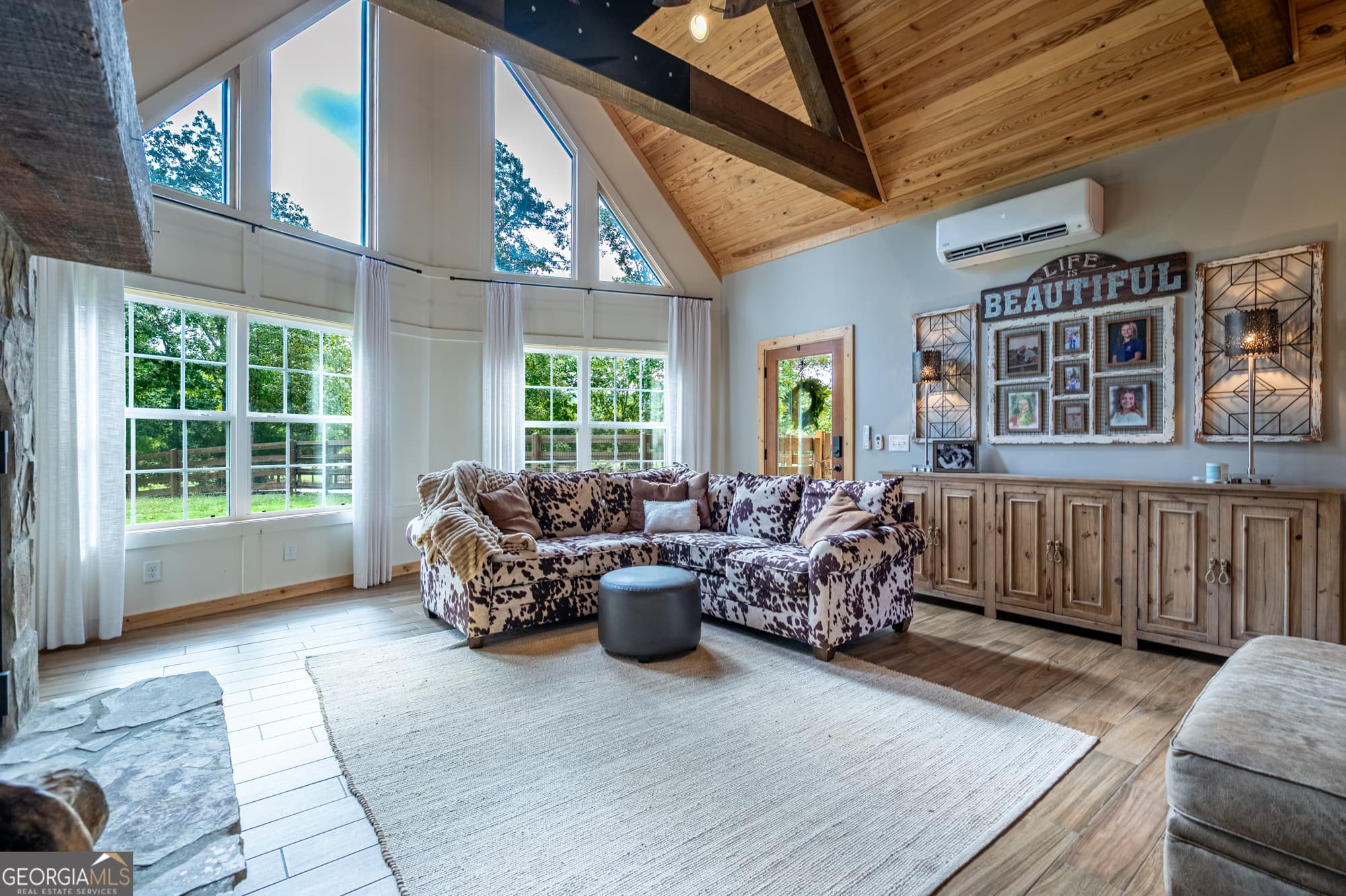 5 bedroom, 3 bathroom, 2,400 sq ft farm for sale at 286 County Road 28, Centre, AL 35960 — photo 9