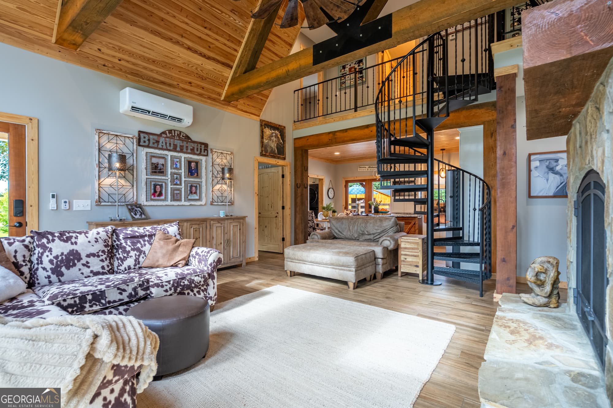 5 bedroom, 3 bathroom, 2,400 sq ft farm for sale at 286 County Road 28, Centre, AL 35960 — photo 8