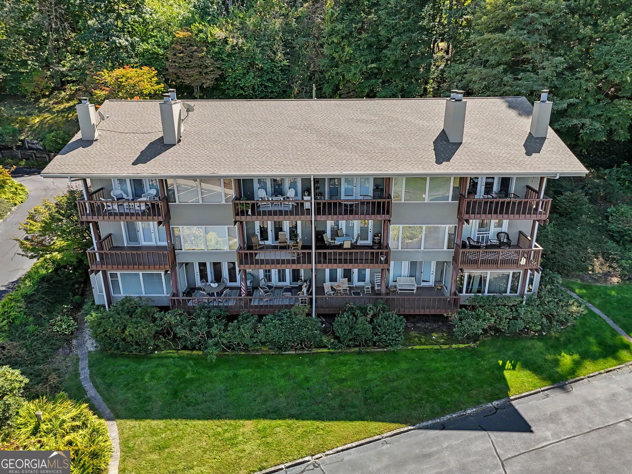 2 bedroom, 2 bathroom, 1,596 sq ft condominium for sale at 117 Sun Valley Circle 5002, Sky Valley, GA 30537 — photo 3